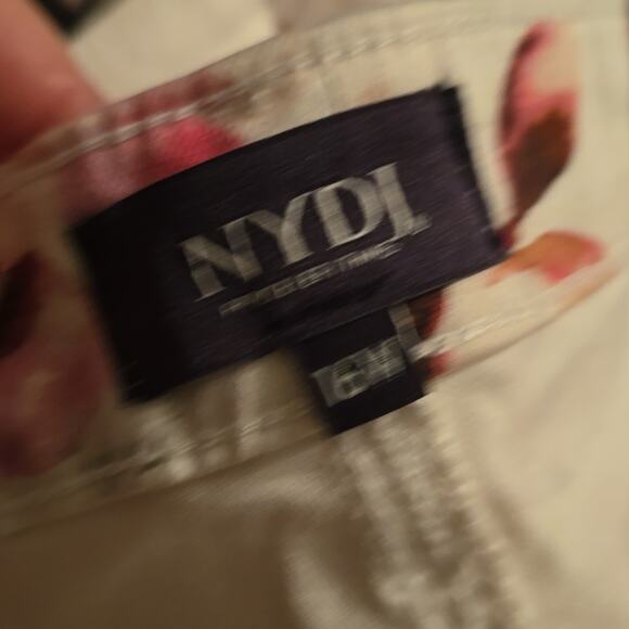 NYDJ Bike Capri Jean with Riveted Side Slits Bonnieux Plus Size 16 W New! - Picture 13 of 15